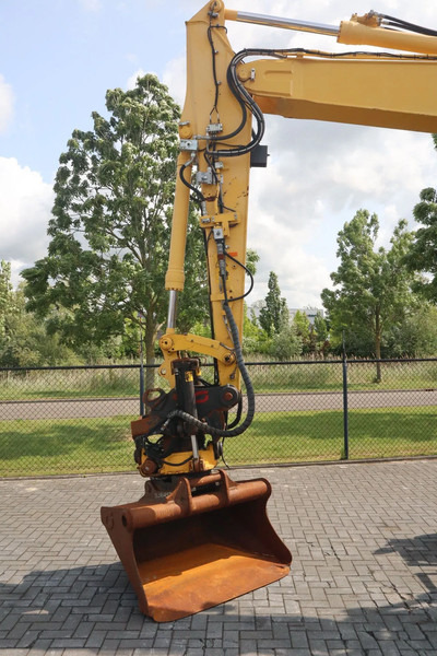 Komatsu PW 160-10 | ROTOTILT | NEW TIRES - Wheel excavator: picture 4 Komatsu PW 160-10 | ROTOTILT | NEW TIRES - Wheel excavator: picture 4