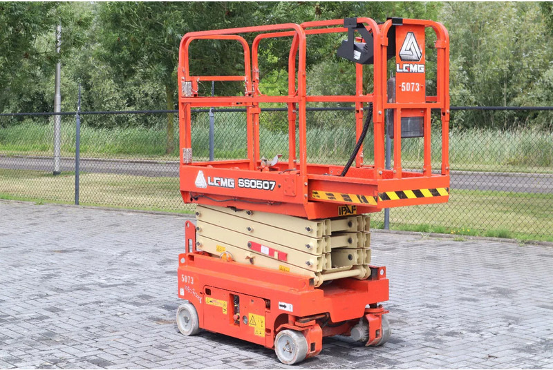 LGMG SS0507 | 6.3 METER | 230 KG | GS-1330 | ES1330 - Scissor lift: picture 5 LGMG SS0507 | 6.3 METER | 230 KG | GS-1330 | ES1330 - Scissor lift: picture 5