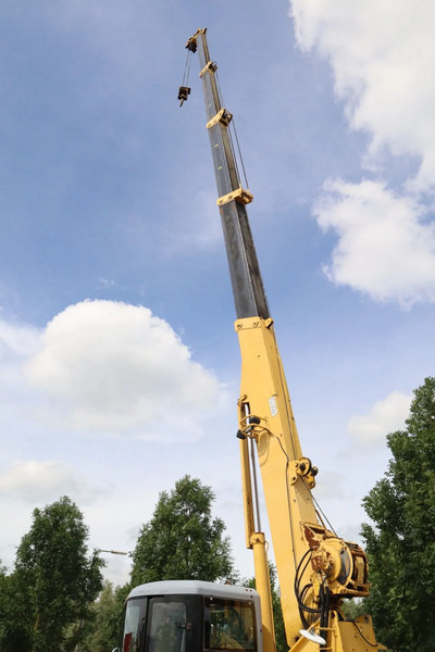 Maeda LC755-3 | 17.5 M LIFT HEIGHT | CRAWLER | UNIC on lease Maeda LC755-3 | 17.5 M LIFT HEIGHT | CRAWLER | UNIC: picture 8