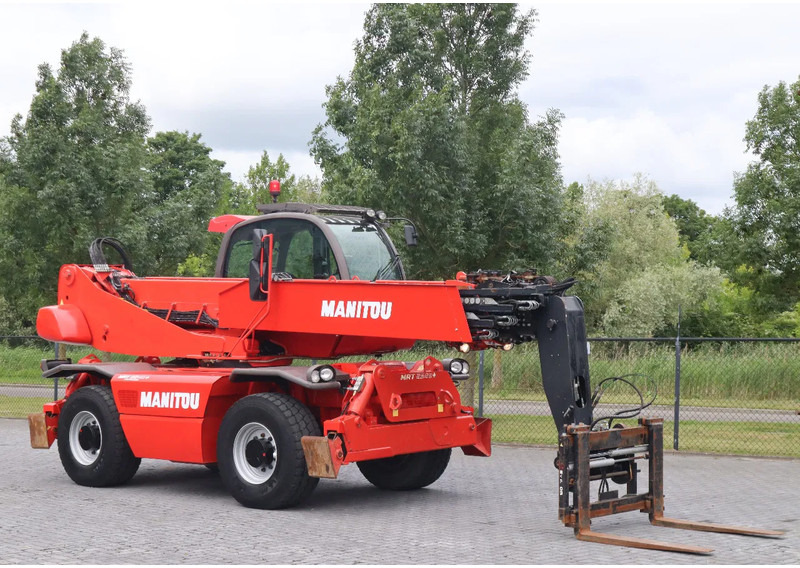 Manitou MRT 2540+ PRIVILEGE | HYDR. FORKS | REMOTE CTRL | PT1500 WINCH - Loader: picture 5 Manitou MRT 2540+ PRIVILEGE | HYDR. FORKS | REMOTE CTRL | PT1500 WINCH - Loader: picture 5