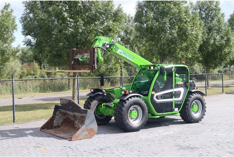 Merlo TF33.7-115LC TURBOFARMER | 40KM/H | BSS | FORKS | BUCKET - Telescopic handler: picture 2 Merlo TF33.7-115LC TURBOFARMER | 40KM/H | BSS | FORKS | BUCKET - Telescopic handler: picture 2