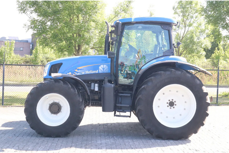 New Holland TS135A | 40 KM/H | 4X4 | SUPERSTEER - Farm tractor: picture 1 New Holland TS135A | 40 KM/H | 4X4 | SUPERSTEER - Farm tractor: picture 1