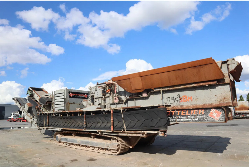 SBM REMAX 1218 E/D | REMOTE | CRUSHER | INCL. PARTS CONTAINER - Mobile crusher: picture 1 SBM REMAX 1218 E/D | REMOTE | CRUSHER | INCL. PARTS CONTAINER - Mobile crusher: picture 1