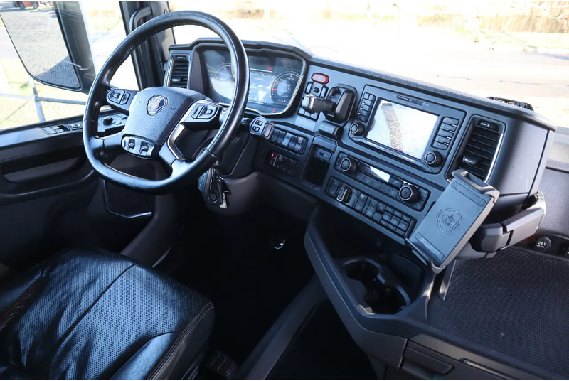 Tipper Scania R580 V8 NGS | 8X4 | BIG AXLES | RETARDER | EURO 6: picture 17