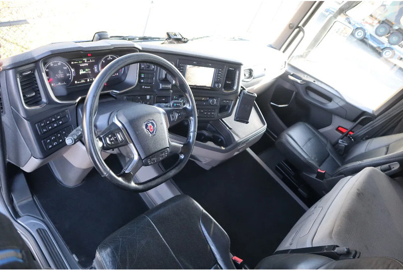 Tipper Scania R580 V8 NGS | 8X4 | BIG AXLES | RETARDER | EURO 6: picture 16