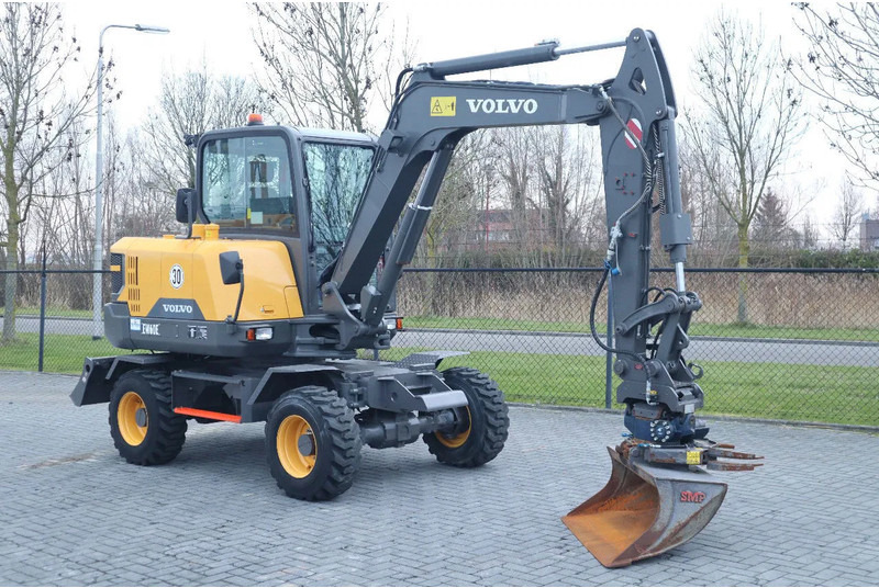 Volvo EW 60 E | DEMO | 30 KM/H | ROTOTILT + GRIPPER | BUCKET - Wheel excavator: picture 5 Volvo EW 60 E | DEMO | 30 KM/H | ROTOTILT + GRIPPER | BUCKET - Wheel excavator: picture 5