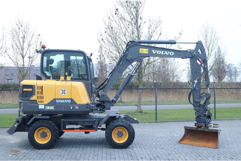 Volvo EW 60 E | DEMO | 30 KM/H | ROTOTILT + GRIPPER | BUCKET - Wheel excavator: picture 4 Volvo EW 60 E | DEMO | 30 KM/H | ROTOTILT + GRIPPER | BUCKET - Wheel excavator: picture 4