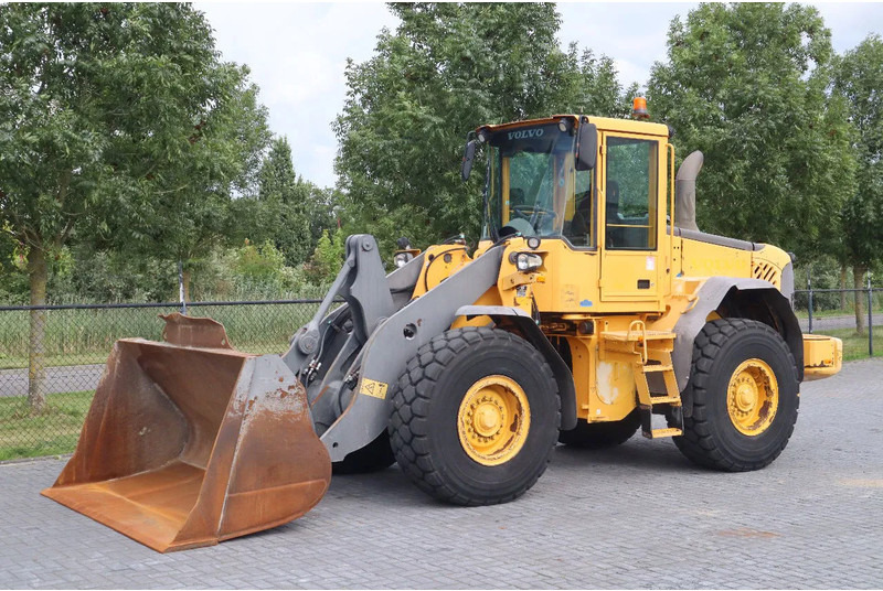 Volvo L70E | BUCKET | QUICK COUPLER | EXTRA FUNCT | AIRCO - Wheel loader: picture 2 Volvo L70E | BUCKET | QUICK COUPLER | EXTRA FUNCT | AIRCO - Wheel loader: picture 2