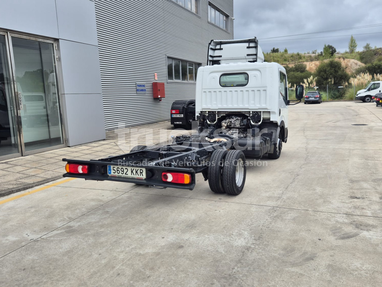 NISSAN NT 400 - Cab chassis truck: picture 4 NISSAN NT 400 - Cab chassis truck: picture 4