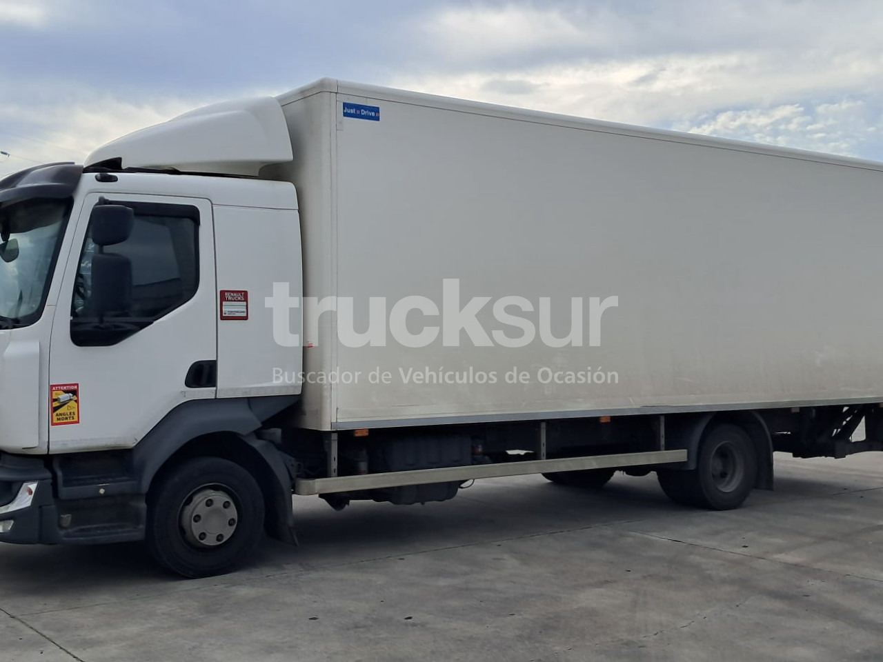 RENAULT D12.240 - Box truck: picture 1 RENAULT D12.240 - Box truck: picture 1