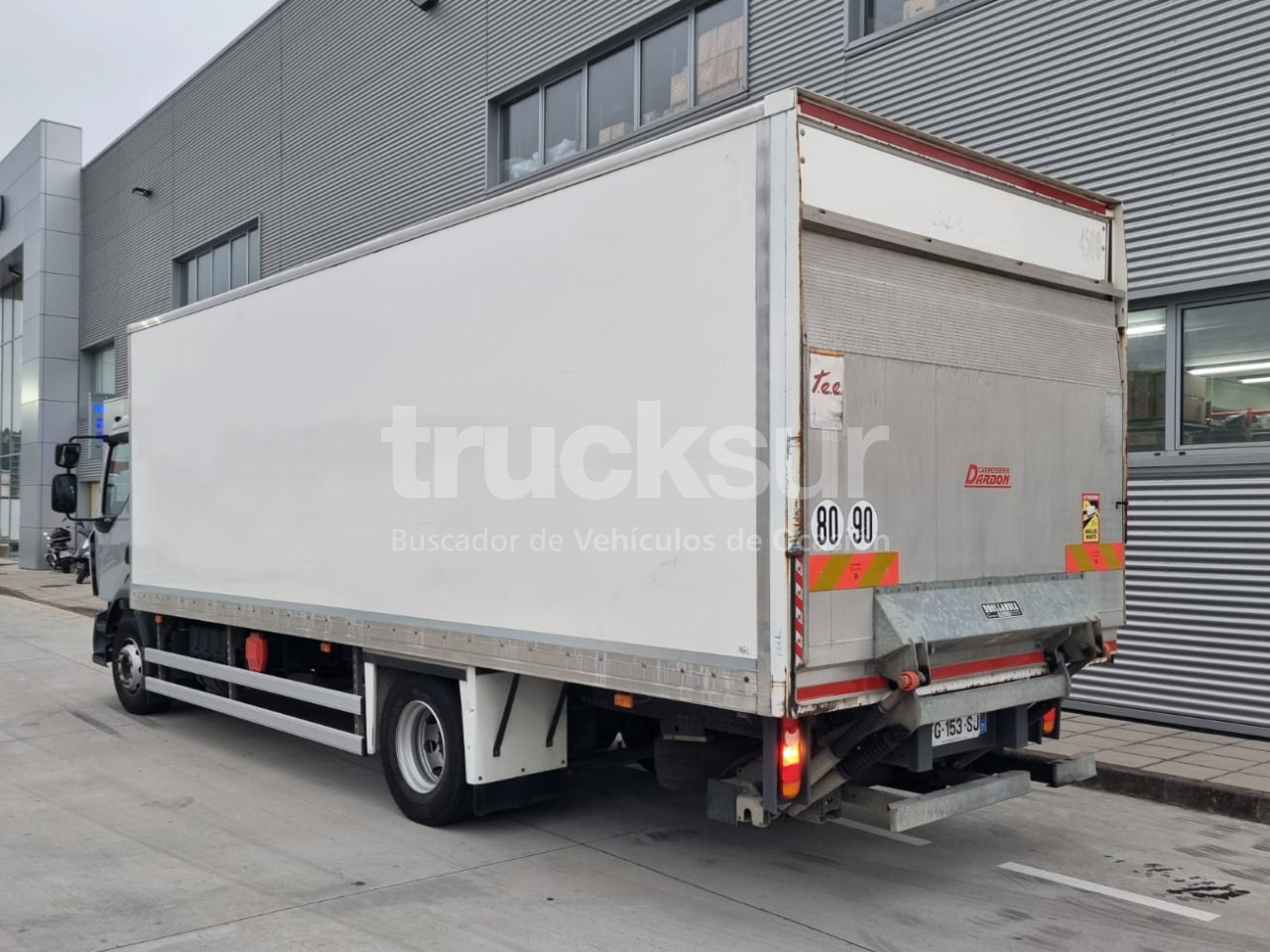 RENAULT D14.240 - Box truck: picture 3 RENAULT D14.240 - Box truck: picture 3