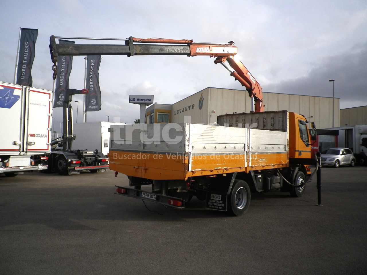 RENAULT MIDLUM 220.14C GRUA - Dropside/ Flatbed truck, Crane truck: picture 4 RENAULT MIDLUM 220.14C GRUA - Dropside/ Flatbed truck, Crane truck: picture 4