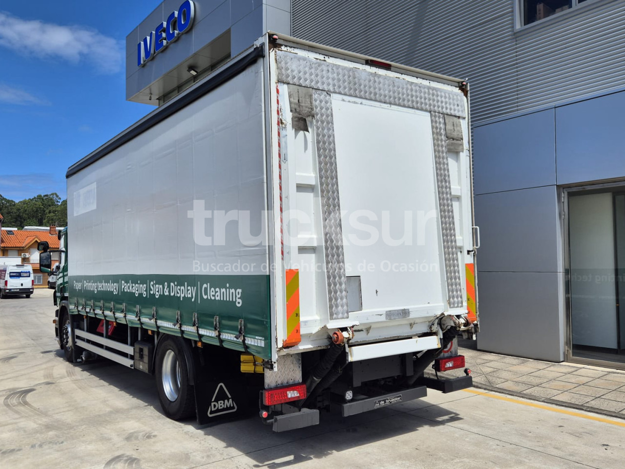 SCANIA P320 - Curtainsider truck: picture 3 SCANIA P320 - Curtainsider truck: picture 3