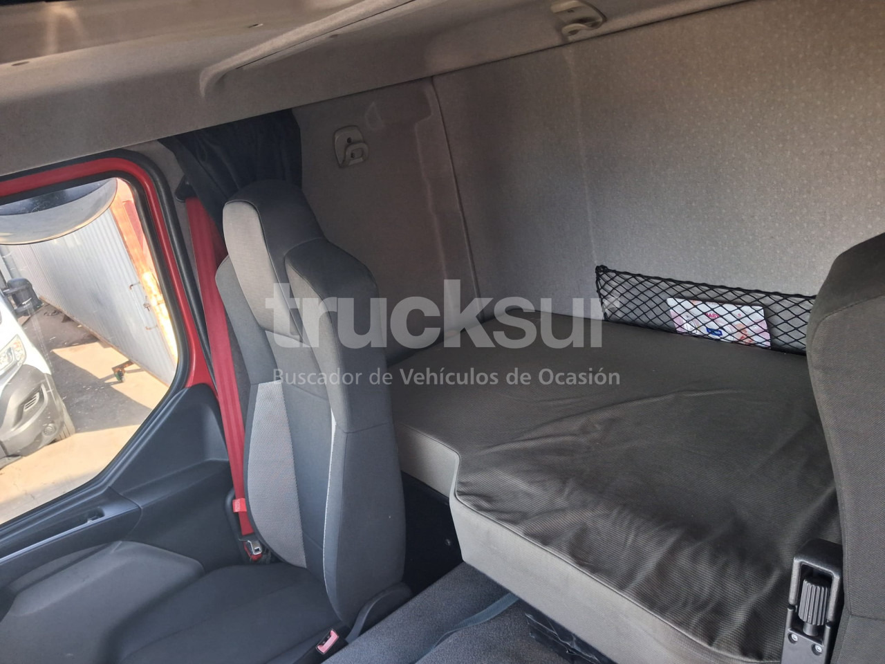 RENAULT D18 WIDE PORTACOCHES - Tractor unit: picture 5 RENAULT D18 WIDE PORTACOCHES - Tractor unit: picture 5