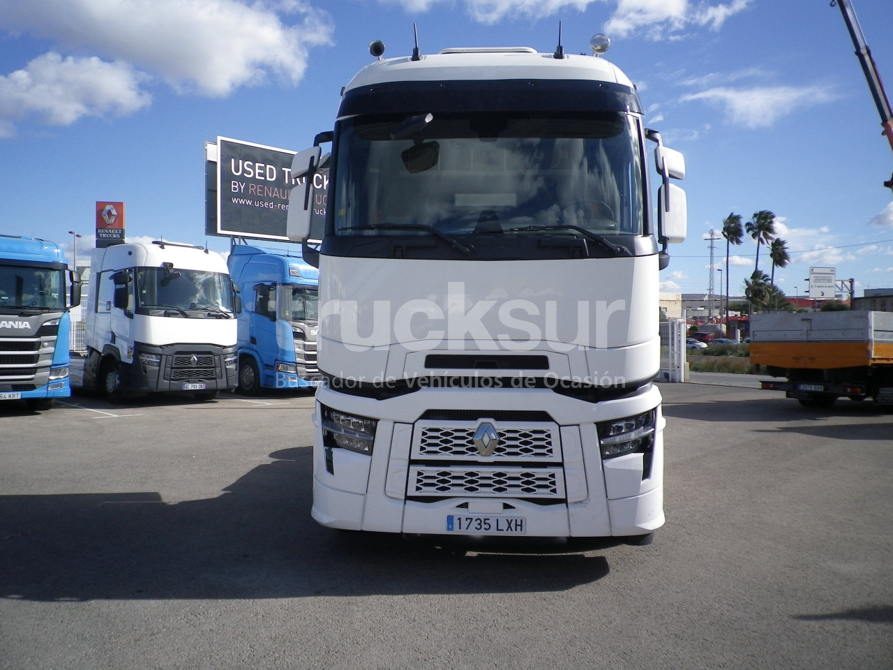 RENAULT T520 HIGH SLEEPER CAB - Tractor unit: picture 4 RENAULT T520 HIGH SLEEPER CAB - Tractor unit: picture 4