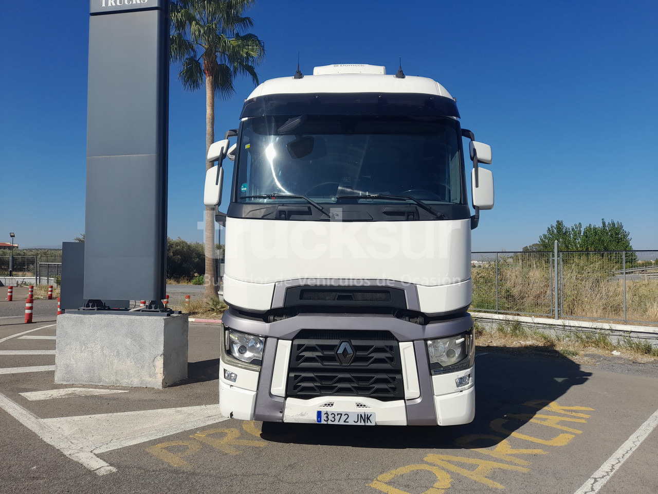 RENAULT T520 HIGH SLEEPER CAB - Tractor unit: picture 3 RENAULT T520 HIGH SLEEPER CAB - Tractor unit: picture 3