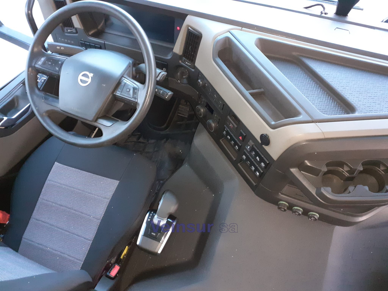 VOLVO FM 4X2 460 - Tractor unit: picture 5 VOLVO FM 4X2 460 - Tractor unit: picture 5