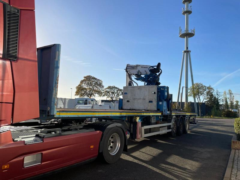 Fruehauf - Dropside/ Flatbed semi-trailer: picture 2 Fruehauf - Dropside/ Flatbed semi-trailer: picture 2