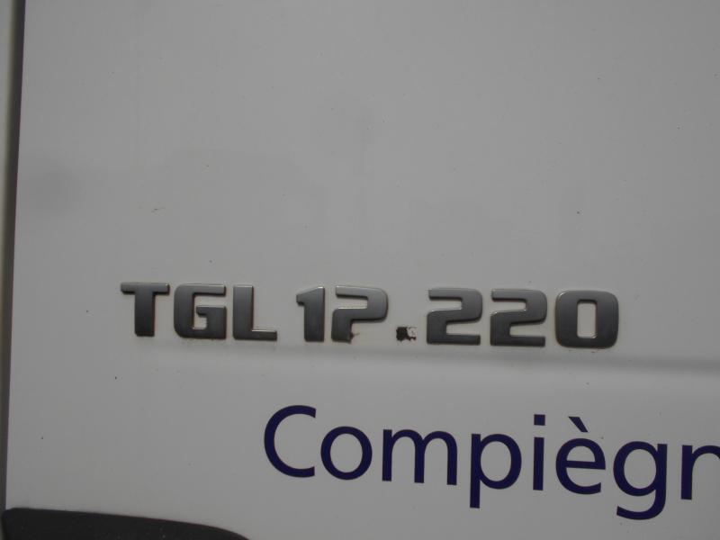 MAN TGL 12.220 - Curtainsider truck: picture 3 MAN TGL 12.220 - Curtainsider truck: picture 3