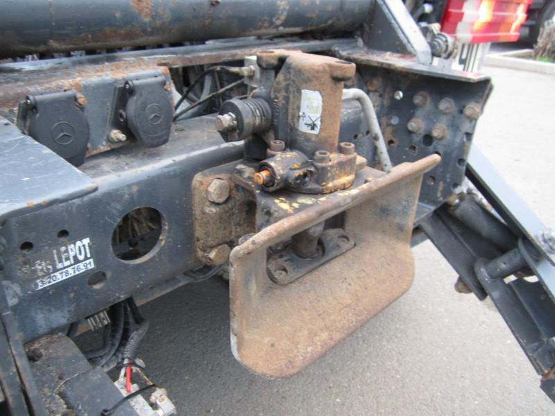 Hook lift truck Mercedes Actros 2636: picture 7