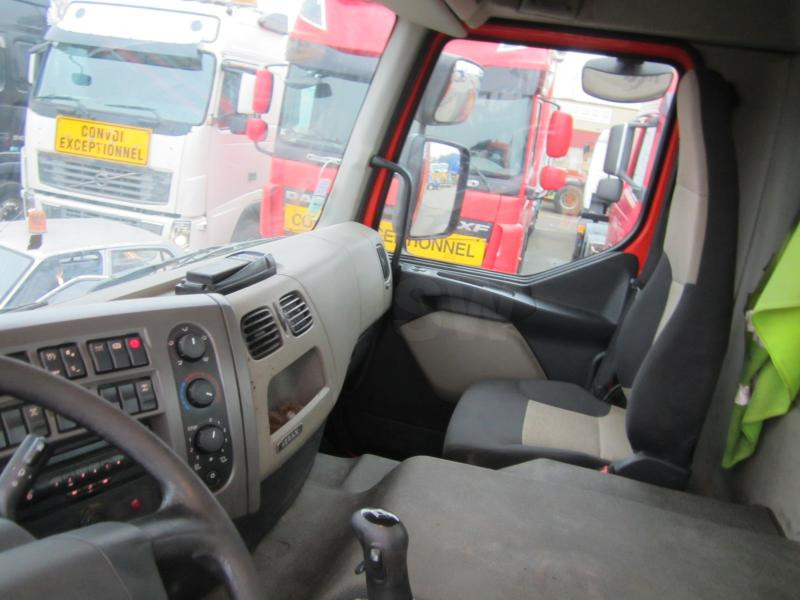 Dropside/ Flatbed truck Renault Kerax 370 DXI: picture 14