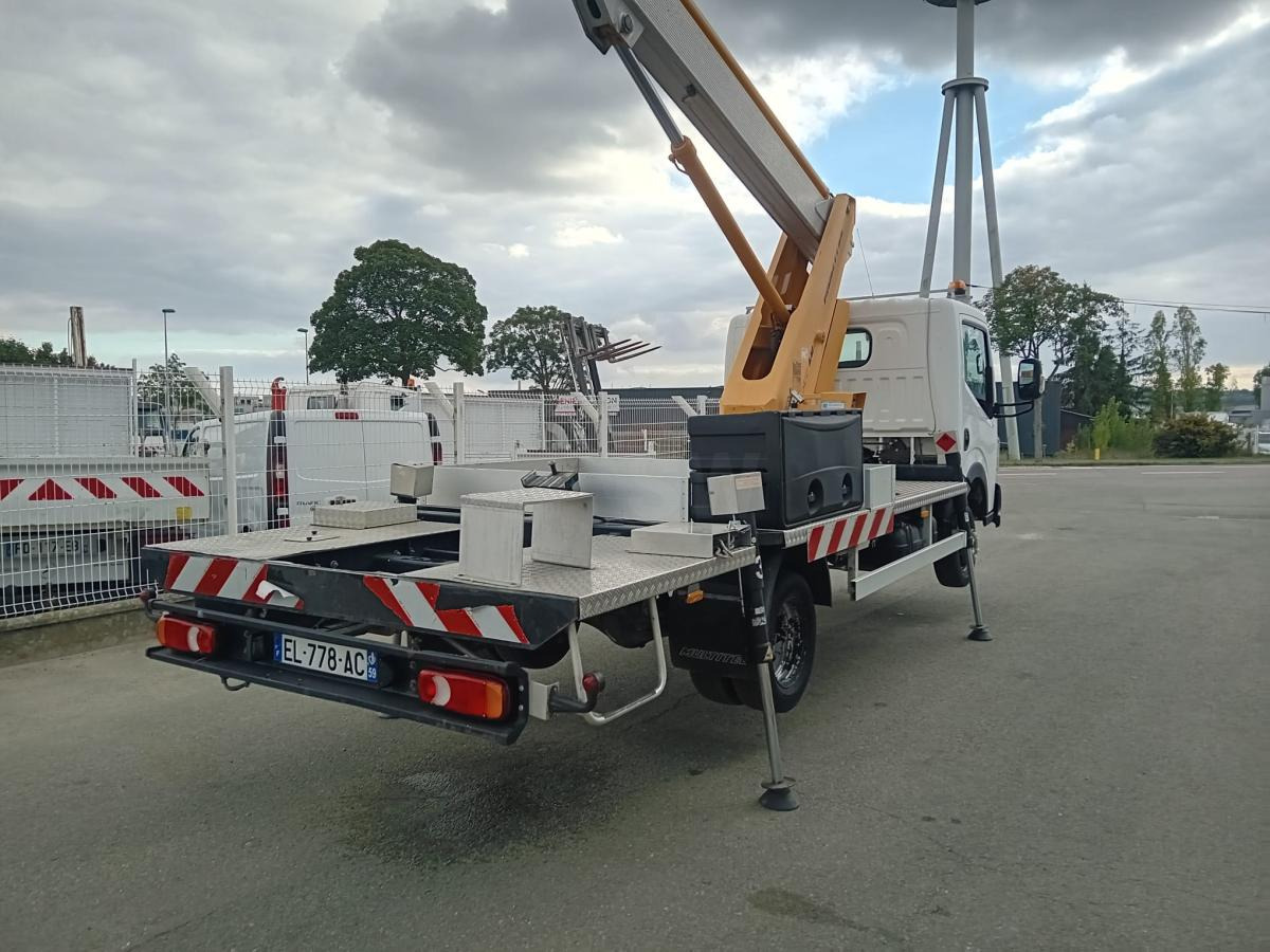 Renault Maxity 130 - Aerial platform, Van: picture 2 Renault Maxity 130 - Aerial platform, Van: picture 2