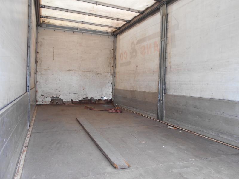 Curtainsider truck Renault Midlum 180: picture 8