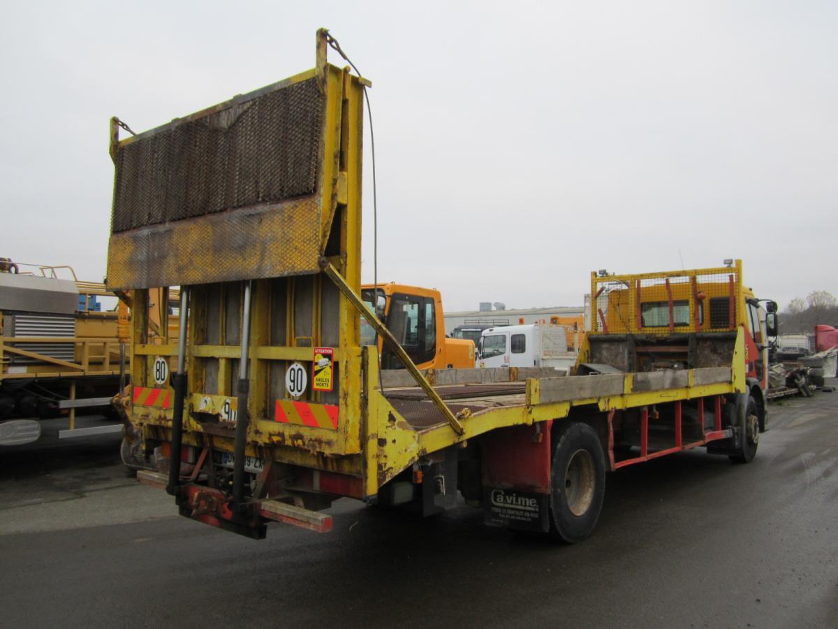 Renault Premium - Autotransporter truck: picture 4 Renault Premium - Autotransporter truck: picture 4