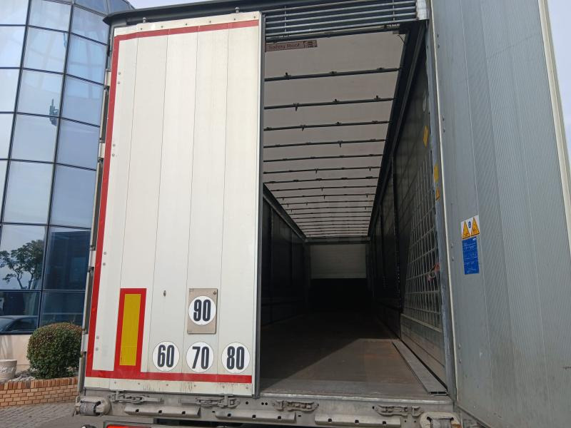Schmitz Cargobull - Curtainsider semi-trailer: picture 3 Schmitz Cargobull - Curtainsider semi-trailer: picture 3
