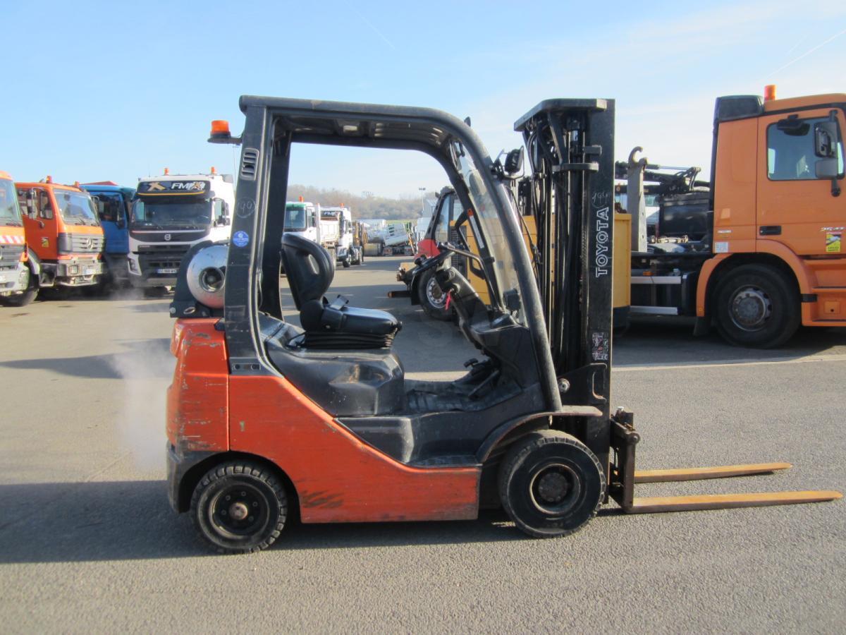 Toyota 02-8FGF18 - LPG forklift: picture 1 Toyota 02-8FGF18 - LPG forklift: picture 1