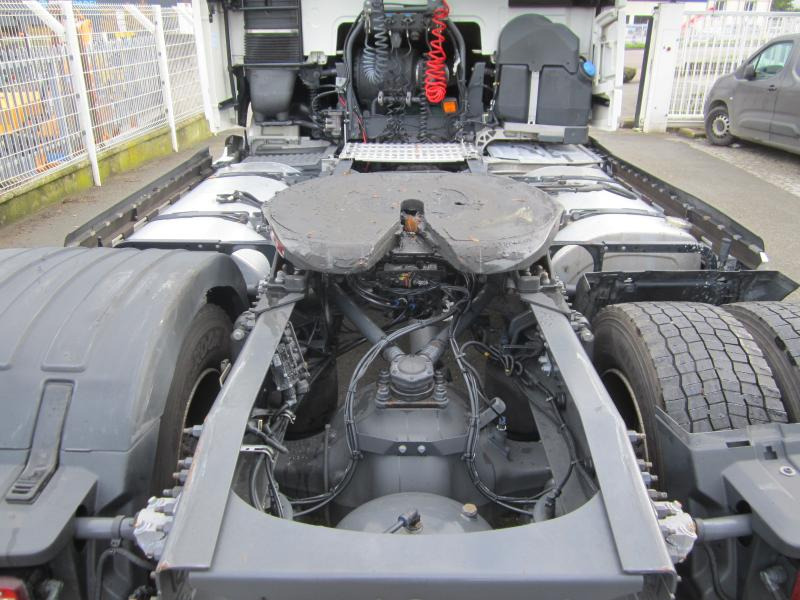 Tractor unit Volvo FH 540: picture 9