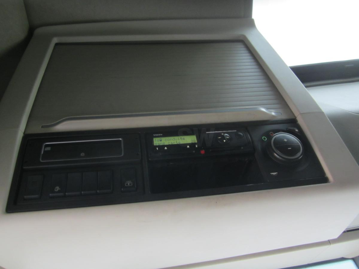 Tractor unit Volvo FH 540: picture 22