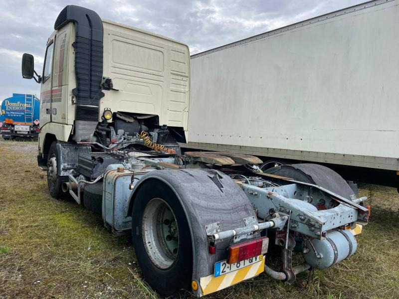 Volvo FH12 380 - Tractor unit: picture 3 Volvo FH12 380 - Tractor unit: picture 3