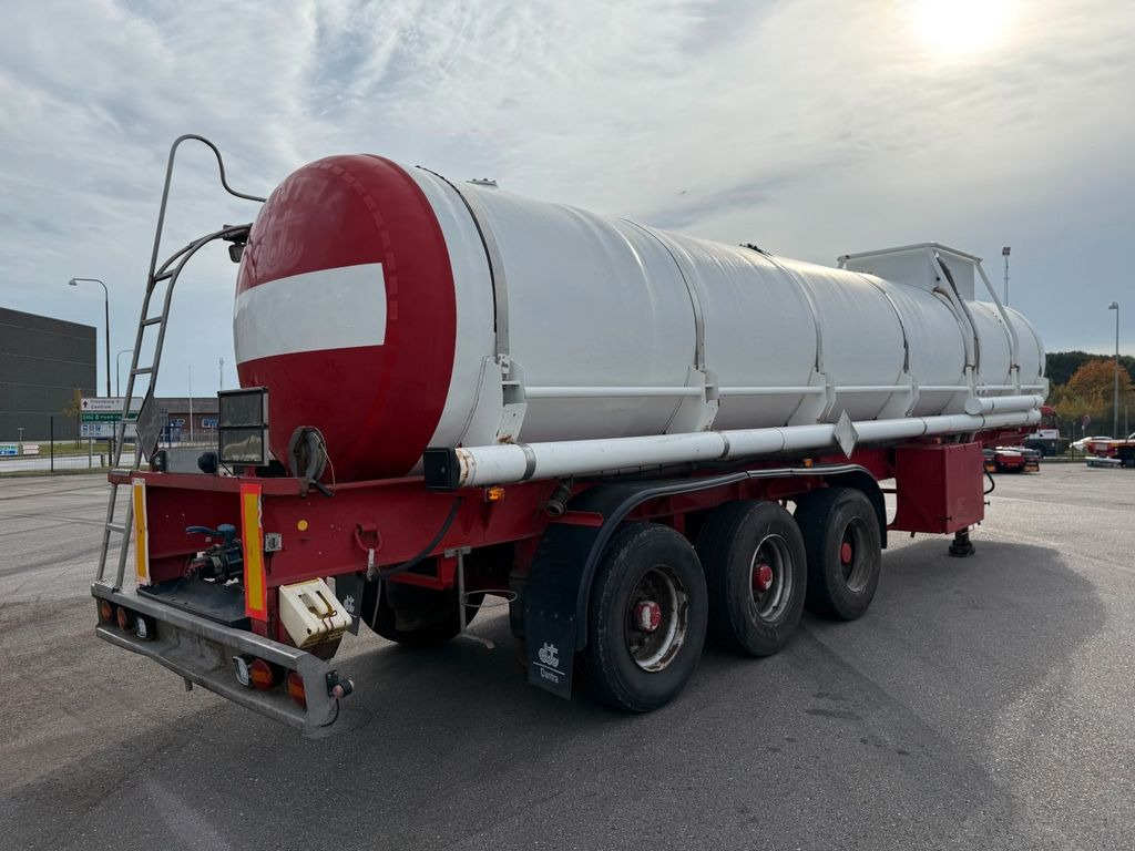 Blumhardt 3 axle 29.000 L ADR Tank trailer Blumhardt 3 axle 29.000 L ADR Tanktrailer - Tank semi-trailer: picture 3 Blumhardt 3 axle 29.000 L ADR Tank trailer Blumhardt 3 axle 29.000 L ADR Tanktrailer - Tank semi-trailer: picture 3