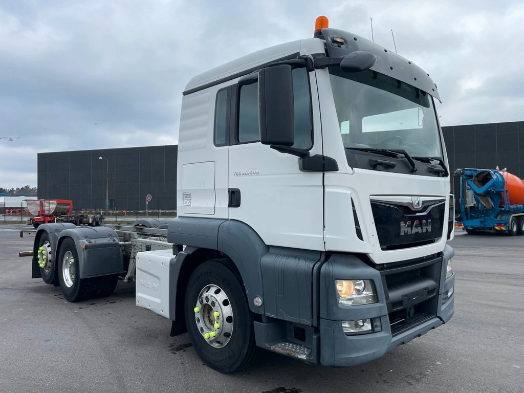 MAN TGS 26.440 6x2*4 ADR Fahrgestell Euro 6 MAN TGS 26.440 6x2*4 ADR Fahrgestell Euro 6 - Cab chassis truck: picture 2 MAN TGS 26.440 6x2*4 ADR Fahrgestell Euro 6 MAN TGS 26.440 6x2*4 ADR Fahrgestell Euro 6 - Cab chassis truck: picture 2