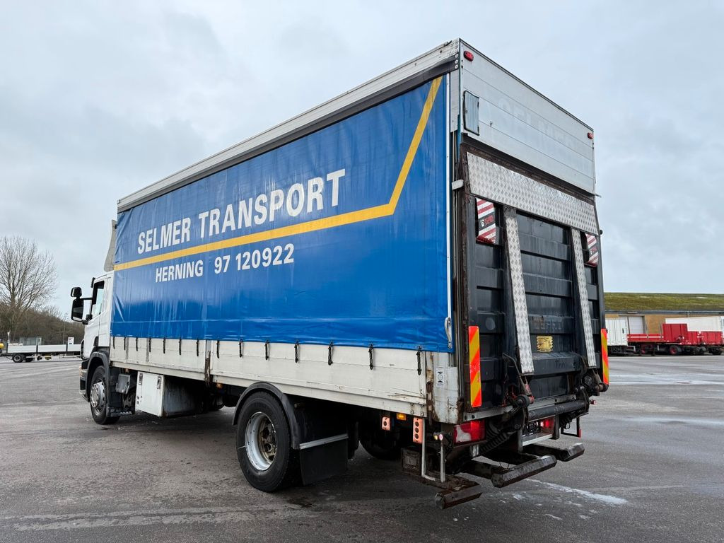 Scania P230 4x2 MNB 7,20 m. Tilt - Taillift - Curtainsider truck: picture 4 Scania P230 4x2 MNB 7,20 m. Tilt - Taillift - Curtainsider truck: picture 4