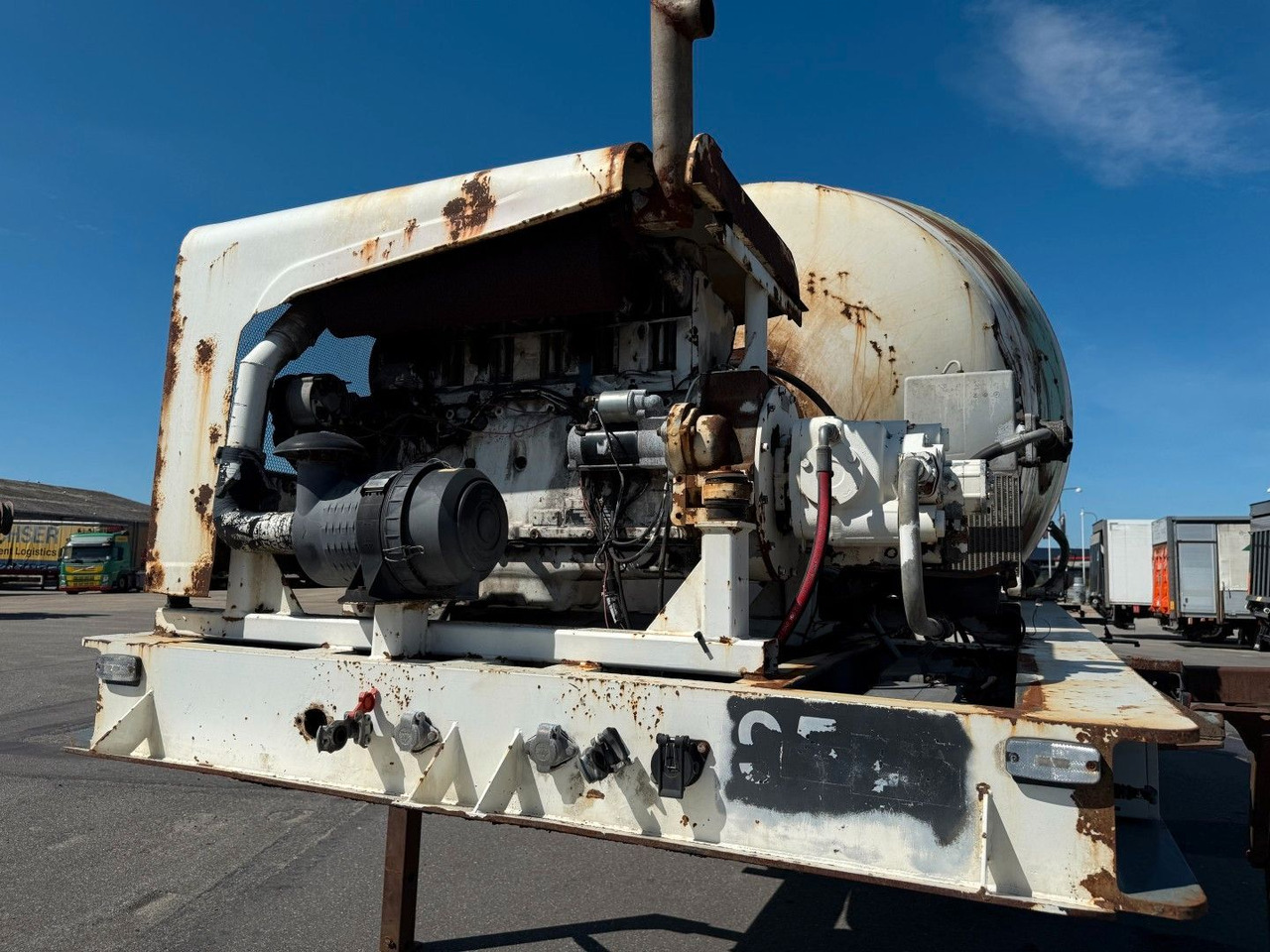 Le Cinena 12 m2 Baruval 2 axle Concrete trailer Lecinena 12 m3 Baruval 2 achse Beton/Concrete mixer - Semi-trailer: picture 5 Le Cinena 12 m2 Baruval 2 axle Concrete trailer Lecinena 12 m3 Baruval 2 achse Beton/Concrete mixer - Semi-trailer: picture 5