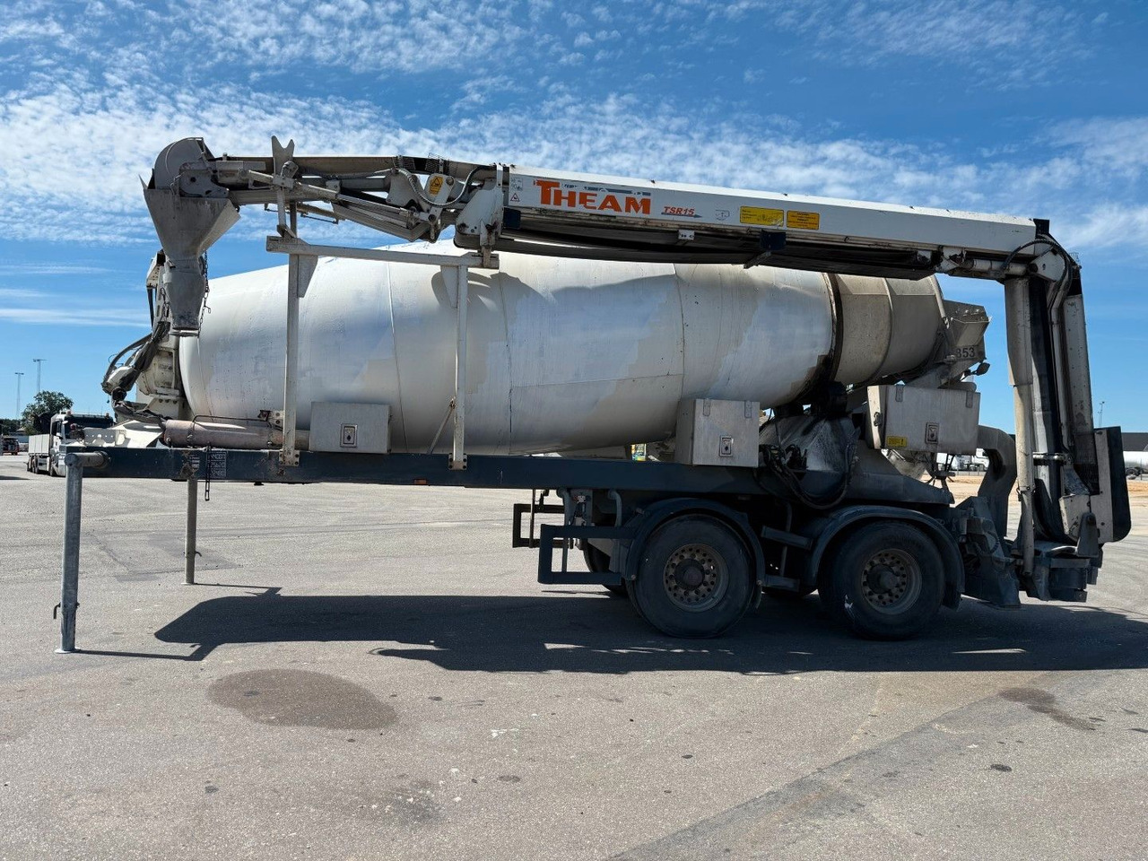 Mixer De Buf BM 12-36-2SPR m/ belt Theam TSR15 - Semi-trailer: picture 1 Mixer De Buf BM 12-36-2SPR m/ belt Theam TSR15 - Semi-trailer: picture 1