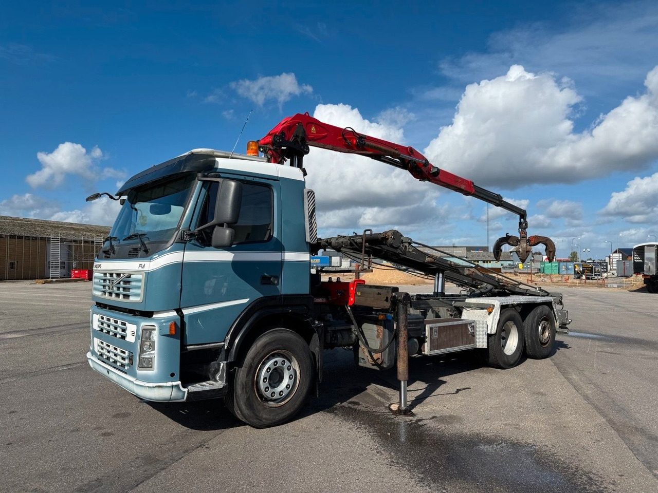 Crane truck Volvo FM340 6x2*4 Kipper / Palfinger Epsilon 150Z96: picture 15