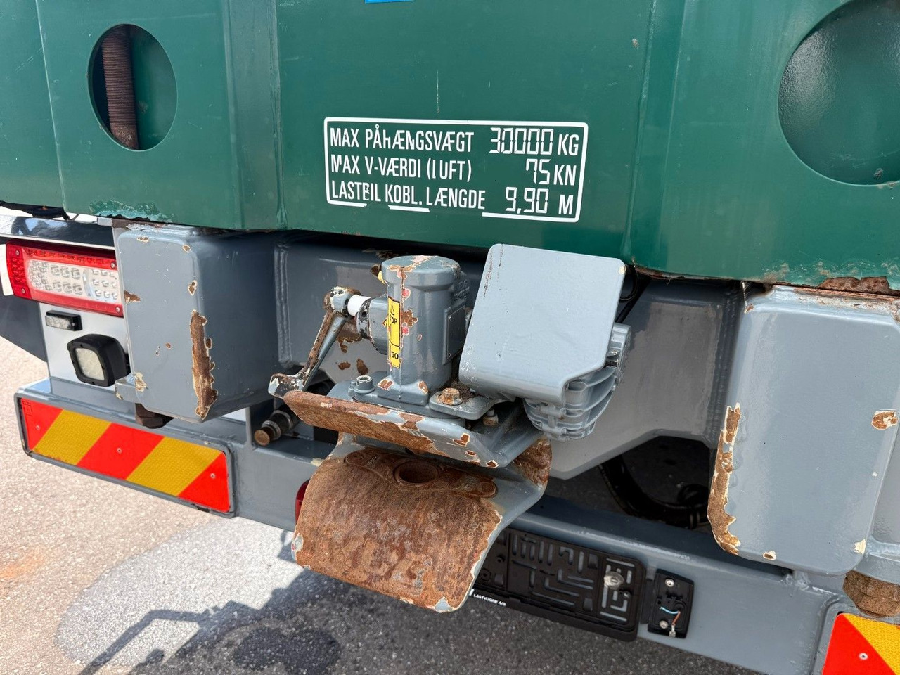 Tipper, Crane truck Volvo FM500 8x4*4 Tipper / Crane HMF2620-K5: picture 16