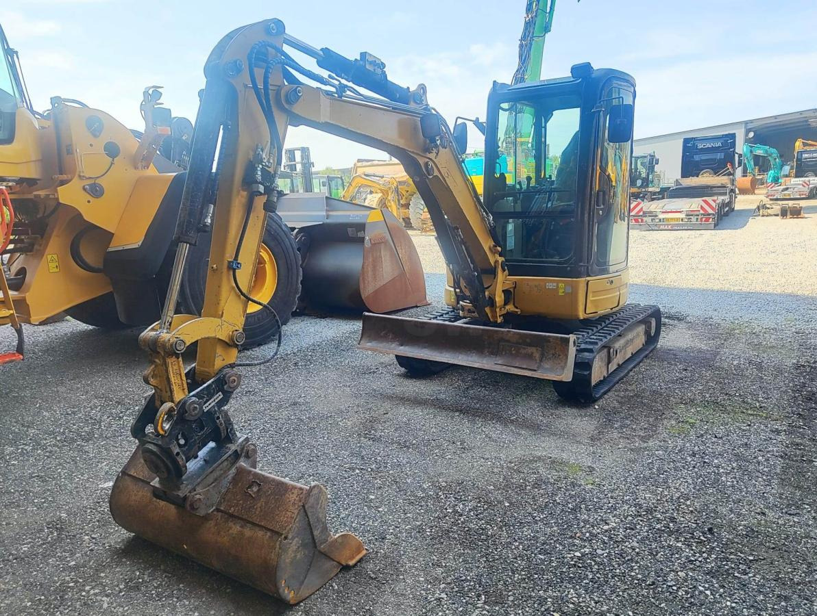 Caterpillar 303.5E CR - Mini excavator: picture 2 Caterpillar 303.5E CR - Mini excavator: picture 2