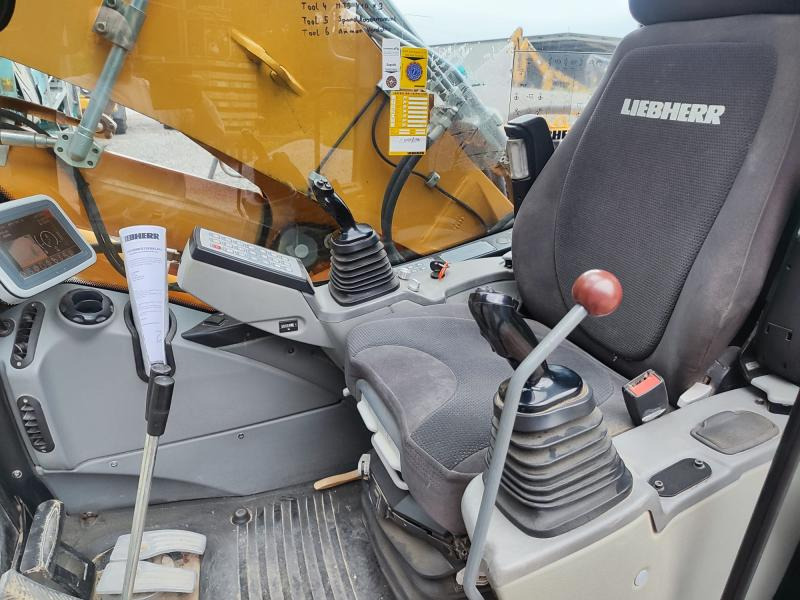 Liebherr R906LC Litronic - Crawler excavator: picture 5 Liebherr R906LC Litronic - Crawler excavator: picture 5