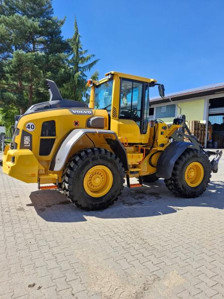 Volvo L90H - Wheel loader: picture 2 Volvo L90H - Wheel loader: picture 2