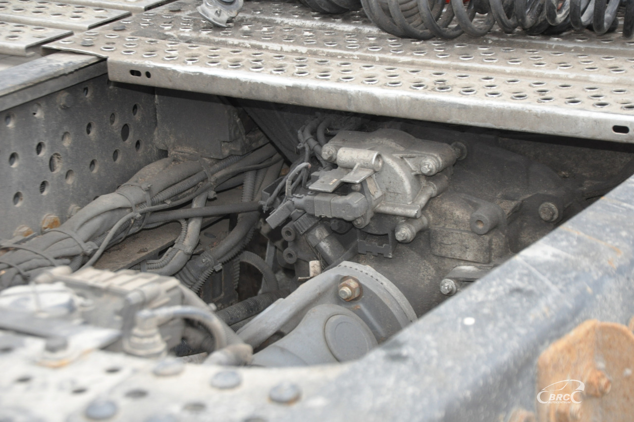 Tractor unit Mercedes-Benz Actros: picture 10