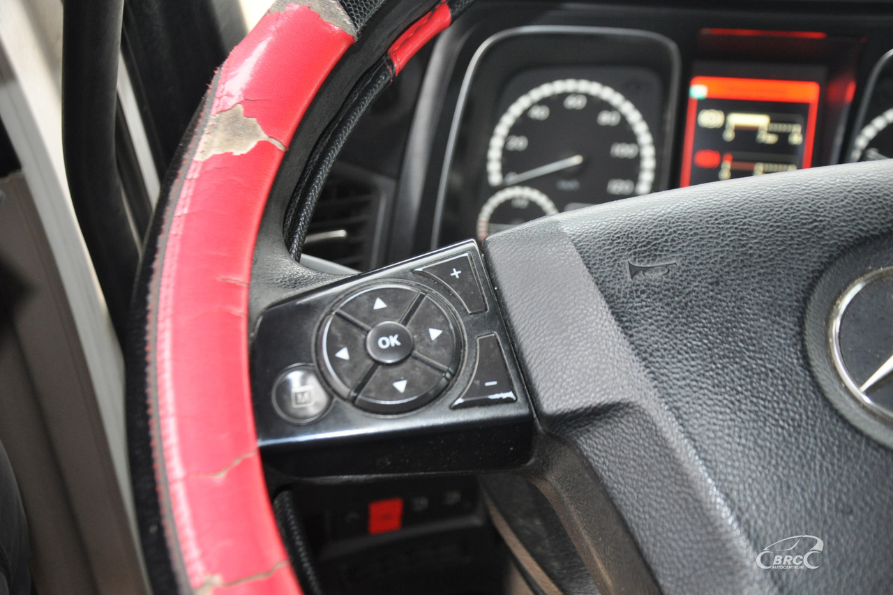 Tractor unit Mercedes-Benz Actros: picture 19