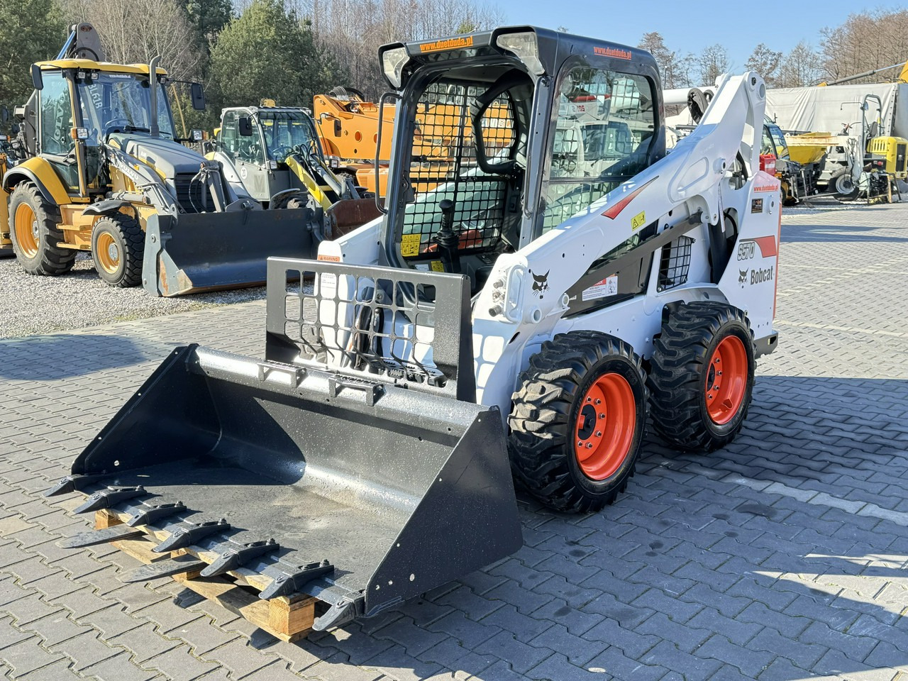 Bobcat S570 Sterowanie Burtowe Joystick Mini ładowarka Ładowarka - Skid steer loader: picture 2 Bobcat S570 Sterowanie Burtowe Joystick Mini ładowarka Ładowarka - Skid steer loader: picture 2