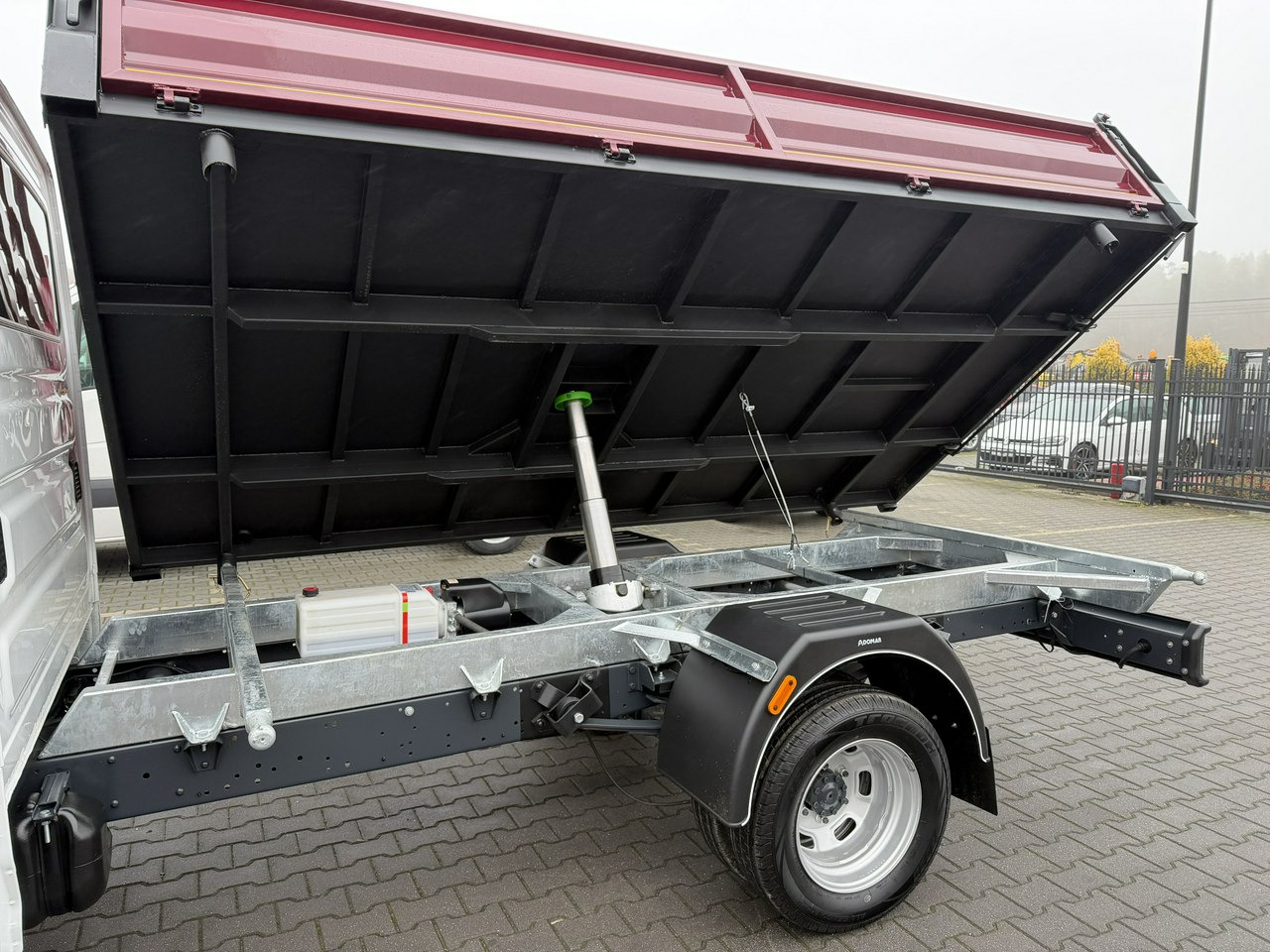 Iveco Daily 35C16 V - Tipper van: picture 3 Iveco Daily 35C16 V - Tipper van: picture 3