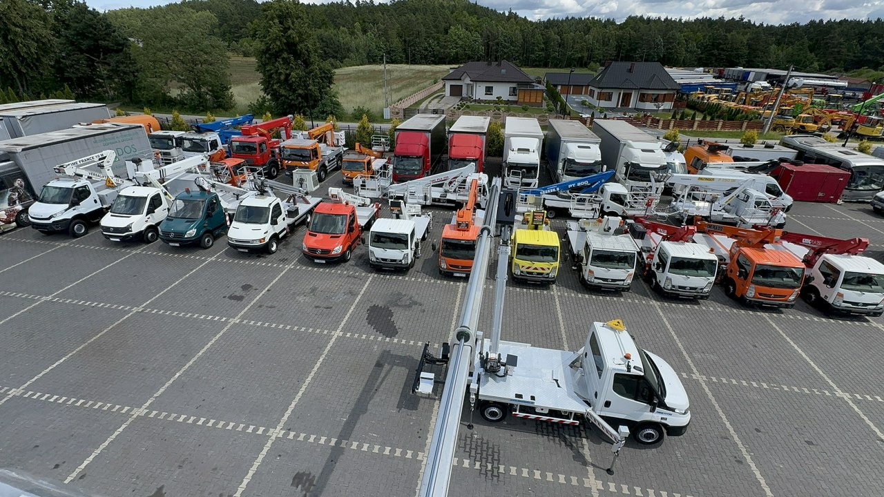 Iveco Daily 35S14 - Truck mounted aerial platform: picture 2 Iveco Daily 35S14 - Truck mounted aerial platform: picture 2