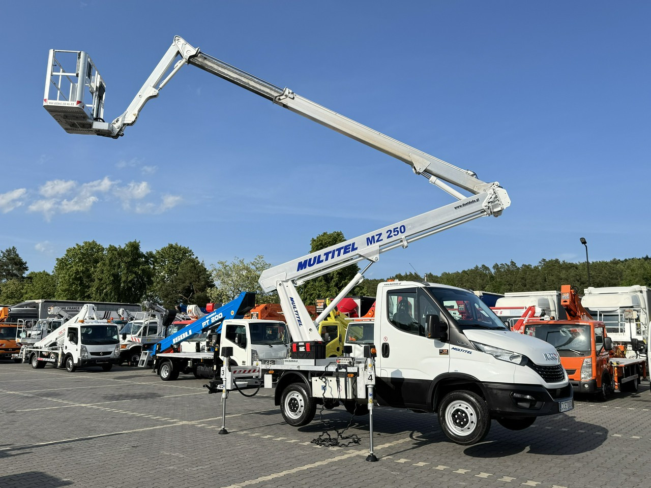 Iveco Daily 35S14 - Truck mounted aerial platform: picture 1 Iveco Daily 35S14 - Truck mounted aerial platform: picture 1