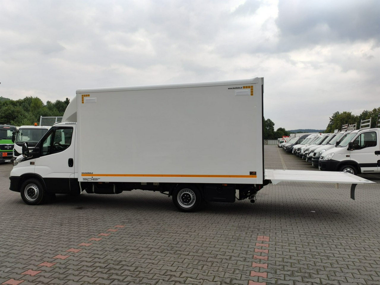 Iveco Daily 35S16S V - Box van: picture 3 Iveco Daily 35S16S V - Box van: picture 3